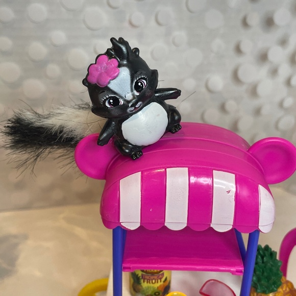 Enchantimals 🍍🧃Fruit Cart with Shopkins 🍦Peppa Mint Ice Cream Cart - Picture 7 of 11